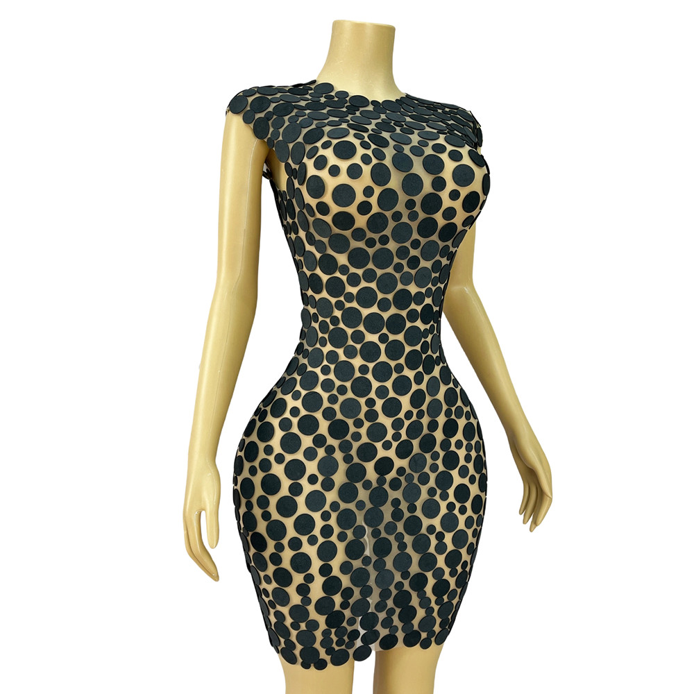 Women Fashion Designer Dresses Photos - Modeontwerp Witte Stippen Schuim Mouwloze Mesh